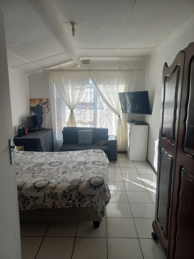 4 Bedroom Property for Sale in Nooitgedacht Western Cape